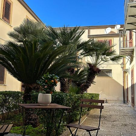Corte Dei Re Di Palermo Apartment Экстерьер фото